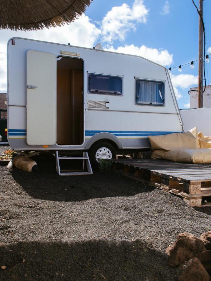 Glamping Caravan Lanzarote Tinajo Extérieur photo